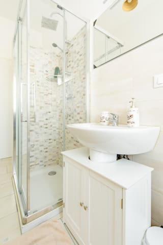 La Finestra Sulla Fiera Bed & Breakfast Bologna Exterior photo